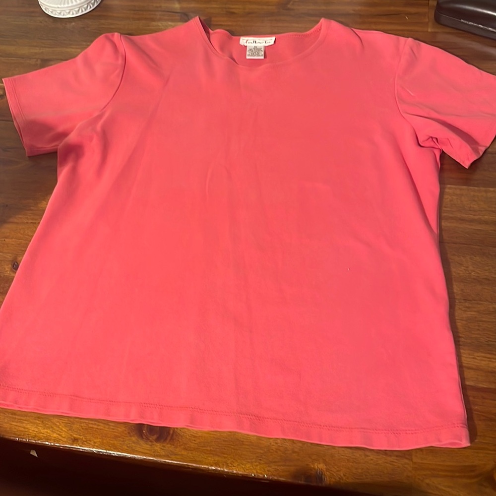 Woman’s casual Tshirt